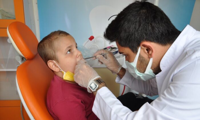 (ÖZEL) Özel eğitim öğrencilerine diş sağlığı taraması