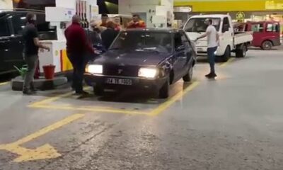 (Özel) Sancaktepe’de benzin istasyonunda çıkan kavgada yumruklar havada uçuştu