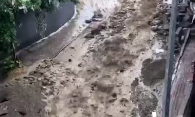 (Özel) Şişli’de yağış sonrası sokakta seli aratmayan görüntü oluştu