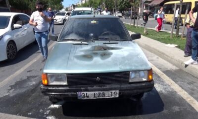 (ÖZEL) Sultangazi’de seyir halindeki otomobil yandı