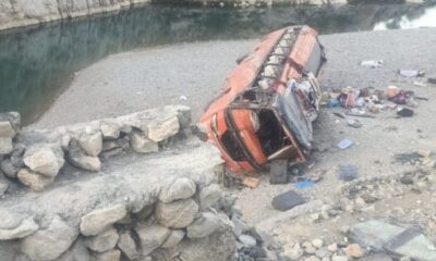 Pakistan’da yolcu otobüsü devrildi: 18 ölü, 30’dan fazla yaralı