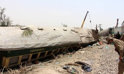 Pakistan’daki tren kazasında ölü sayısı 36’ya yükseldi