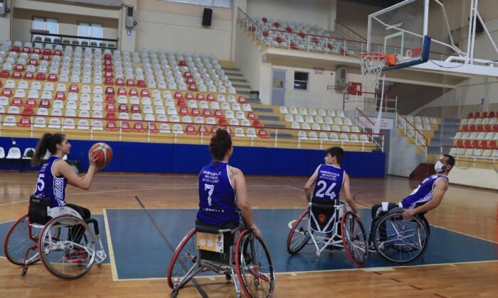 Pamukkale Belediyespor tekerlekli sandalye basketbol takımı lige hazır