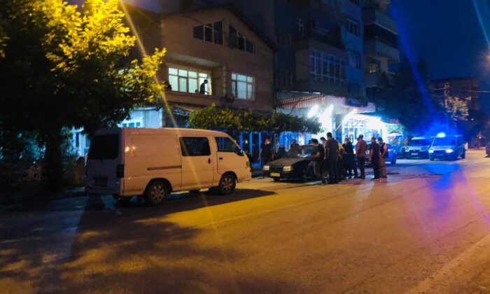 Panelvan ile otomobil çarpıştı: 1 yaralı