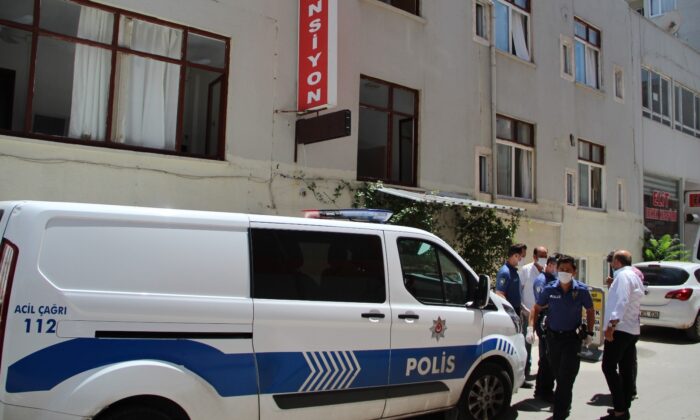 Pansiyon odasında ölü bulundu