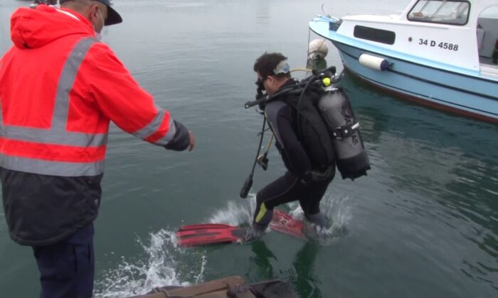 Pendik’te balık adamlardan müsilaj temizliği