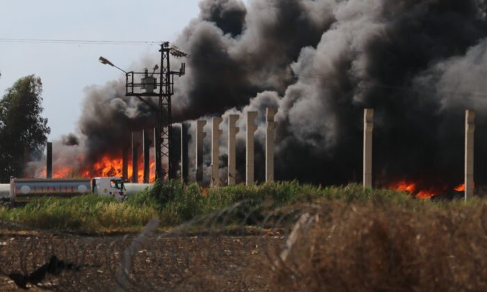 Plastik geri dönüşüm fabrikasından yangın