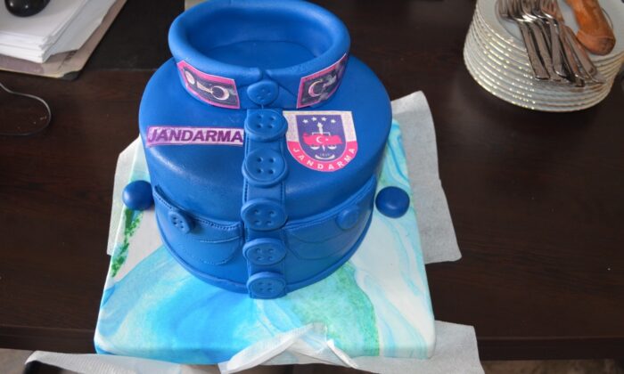Polislerden jandarmaya kuruluş yıl dönümü sürprizi