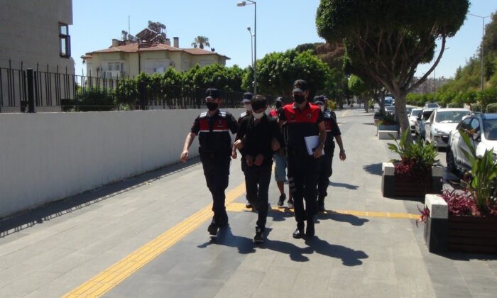 Pompa İstasyonundan bakır kabloları keserken suçüstü yakalandılar