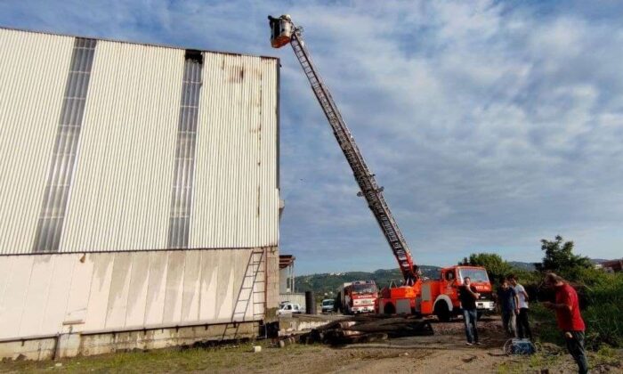 Prefabrik atölyesinde yangın korkuttu