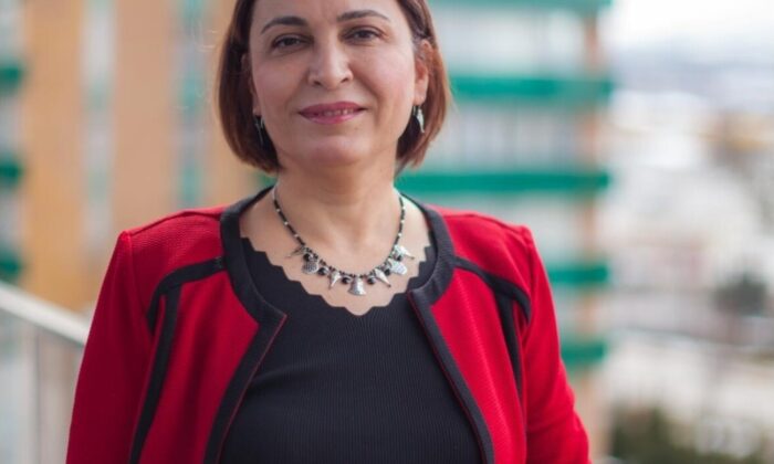 Prof. Dr. Yalçın: “Bazı hastalıklar saç dökülmesine yol açıyor”