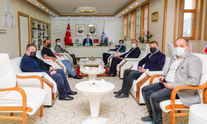 Rektör Türkmen’e hayırlı olsun ziyaretleri devam ediyor