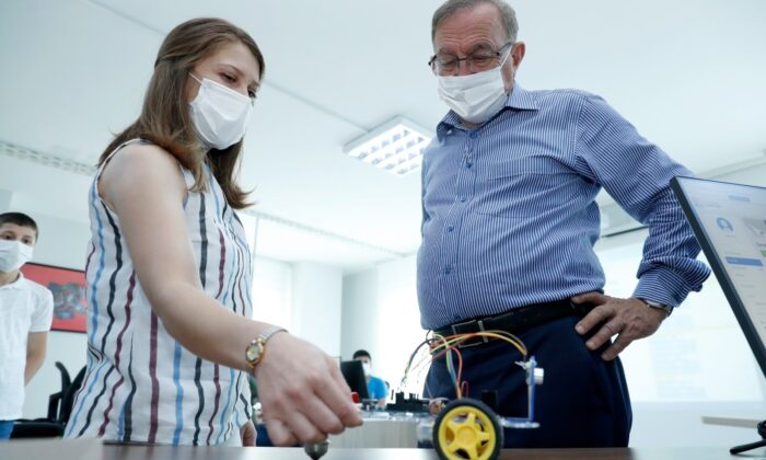 Robotik kodlama eğitiminin ilk programı tamamlandı