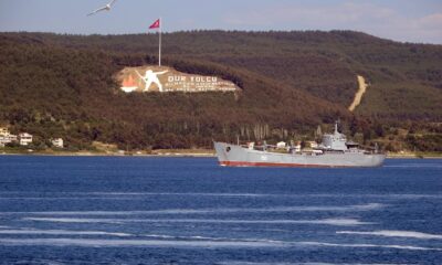 Rus savaş gemileri peş peşe Çanakkale Boğazı’ndan geçti