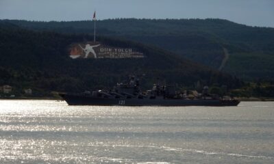 Rus savaş gemileri peş peşe Çanakkale Boğazı’ndan geçti