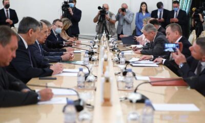Rusya Dışişleri Bakanı Sergey Lavrov’dan ABD’ye mesaj: “Tek taraflı oyun olmayacak”