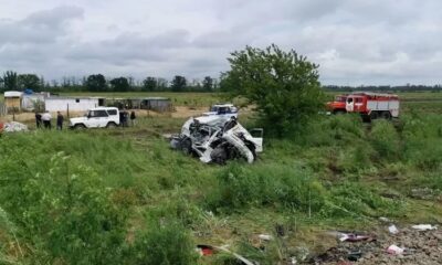 Rusya’da kırmızı ışığa aldırmayan cipi tren biçti: 2 ölü
