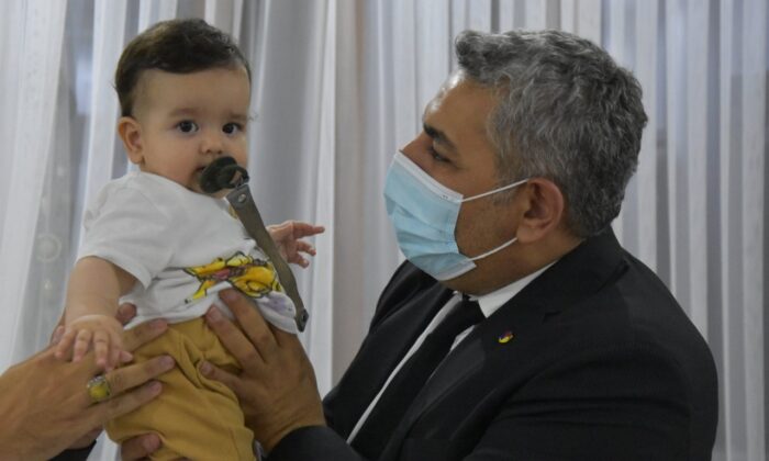 Sadıkoğlu’ndan Çınar bebeğe destek ziyareti