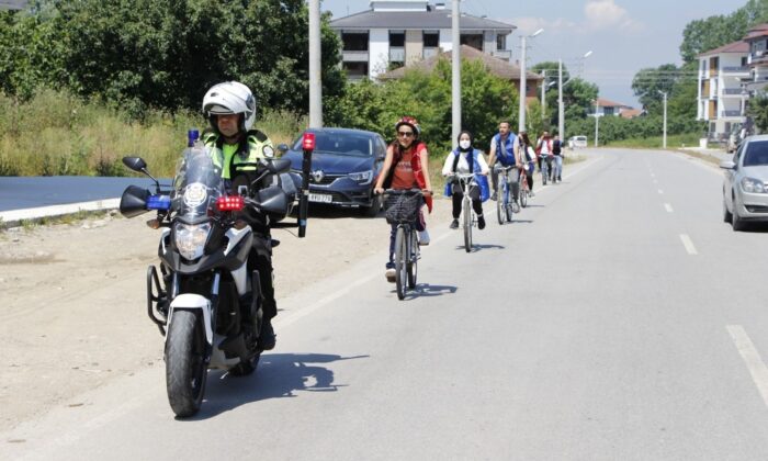 Sağlıklı yaşam için pedal çevirdiler