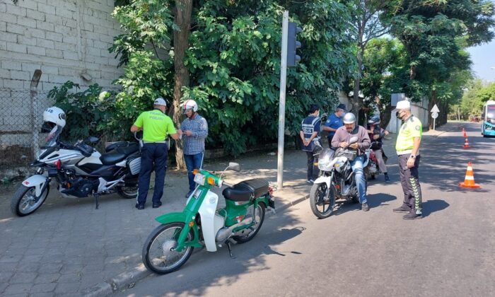 Salihli’de motosiklet sürücülerine sıkı denetim