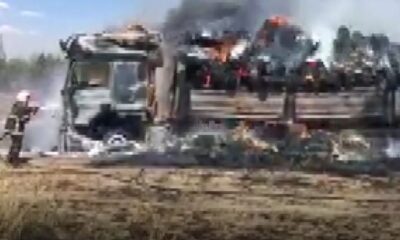 Saman balyası yüklü tır alev aldı