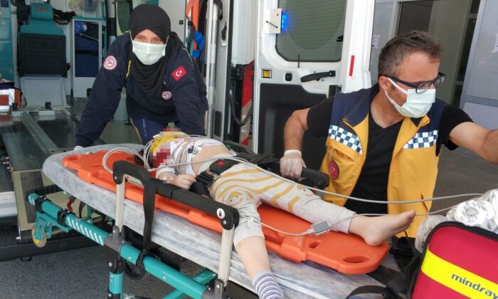 Samsun’da 3. kattan düşen çocuk ağır yaralandı