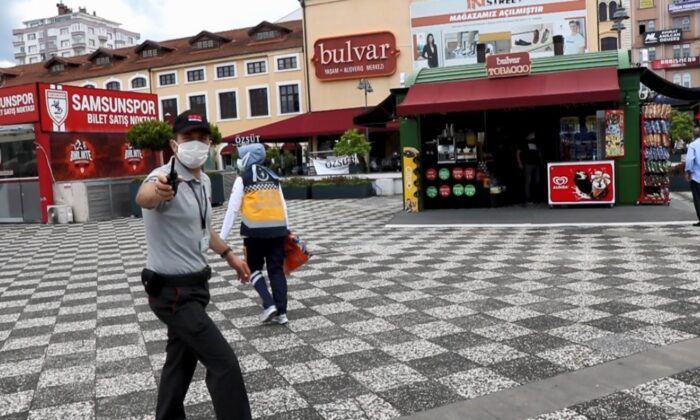 Samsun’da AVM’de haberciye ’güvenlikçi’ engeli