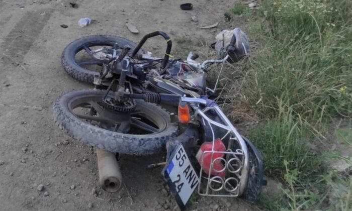 Samsun’da motosiklet kamyonla çarpıştı: 1 yaralı