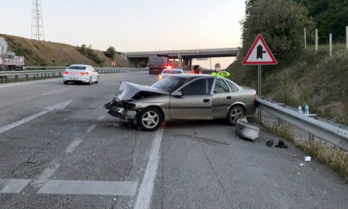 Samsun’da otomobil bariyere çarptı: 1 yaralı