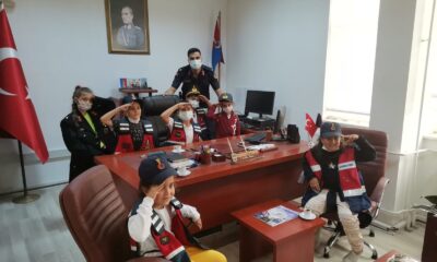 Sandıklı’da minikler jandarmayı ziyaret etti