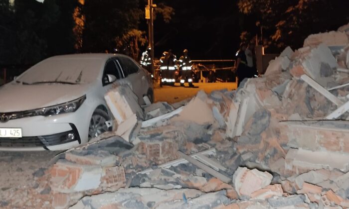 Sarıyer’de çöken 9 katlı binadaki arama çalışmaları devam ediyor