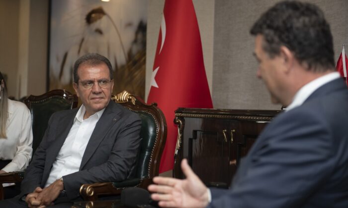 Seçer: “Mersin’deki mülteci olayına öncelikle insan olarak yaklaşıyorum”