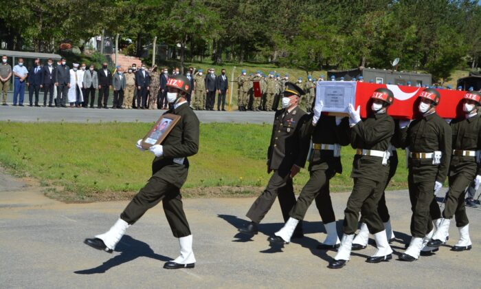 Şehit Akın için Hakkari’de tören düzenlendi