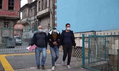 Şehit annesini dolandırmak isteyen şüpheliyi torunu ve oğlu yakaladı