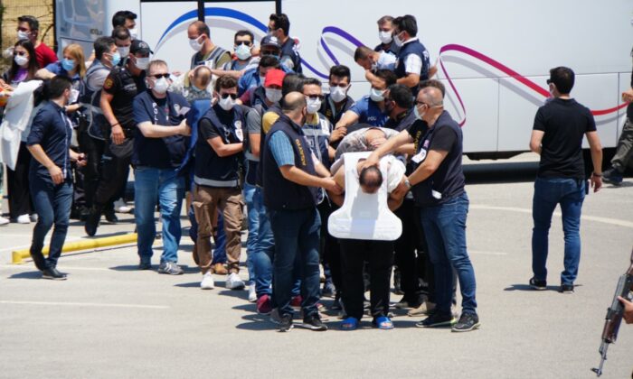 Şehit polisin kanı yerde kalmadı