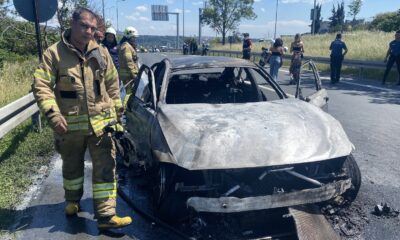 Şehitler Köprüsü bağlantı yolunda lüks otomobil alev topuna döndü