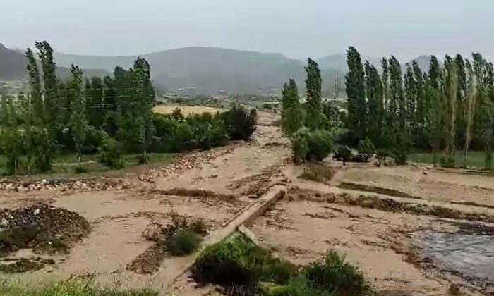 Sel sulama kanallarına zarar verdi