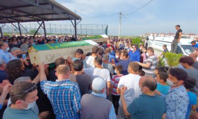 Sel sularına kapılarak yaşamını yitiren iki arkadaş toprağa verildi