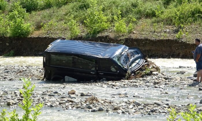 Sele kapılan panelvan aracın sahibi korku dolu anları anlattı