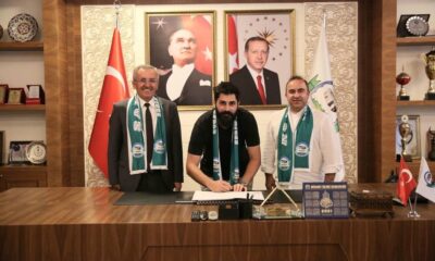 Serik Belediyespor 2 oyuncusuyla 1 yıl daha anlaştı