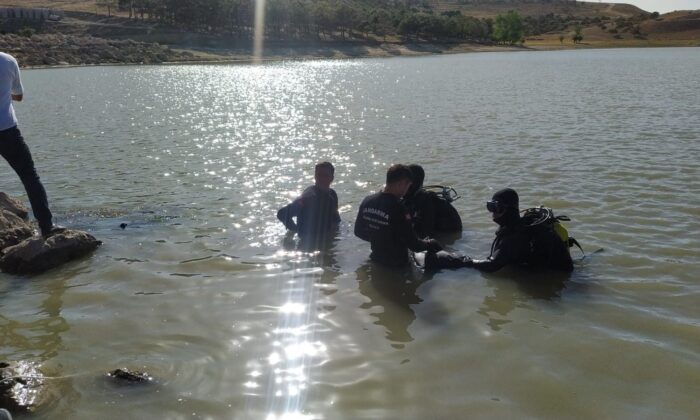 Serinlemek için gölete giren küçük kızın cansız bedeni bulundu