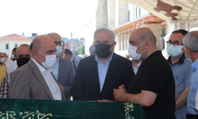 Şeyhülkurrâ Hafız Mikdat Temiztürk hoca Fatih’te son yolculuğuna uğurlandı