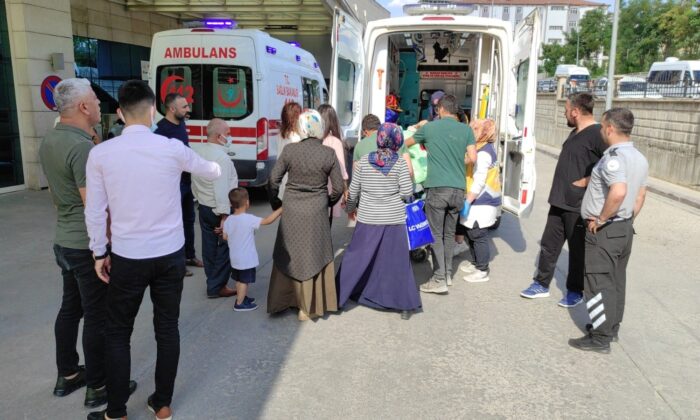 Siirt’te bir araç şarampole devrildi: 3 yaralı