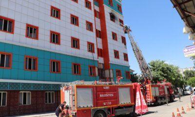 Siirt’te eski hastane binasında korkutan yangın