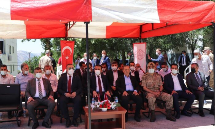 Siirt’te şehit Aktürk’ün isminin verildiği kütüphane açılışı ve okulun temeli atıldı