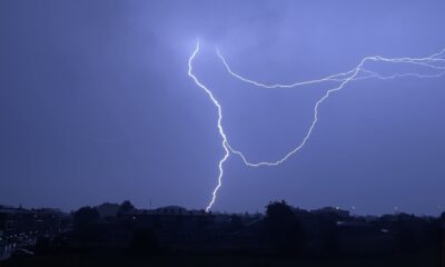 Şimşekler geceyi böyle aydınlattı