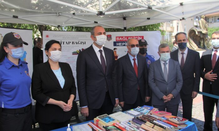 Sinop’ta “Bir Kitap Bir Umut” kampanyasına 1180 kitap bağışlandı