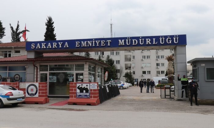 Site kapıcısını bilirkişi göstererek keşfe göndermişler