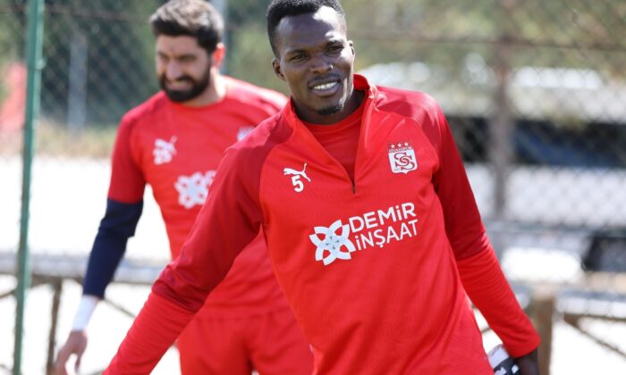 Sivasspor’da Isaac Cofie’nin durumu belirsiz!