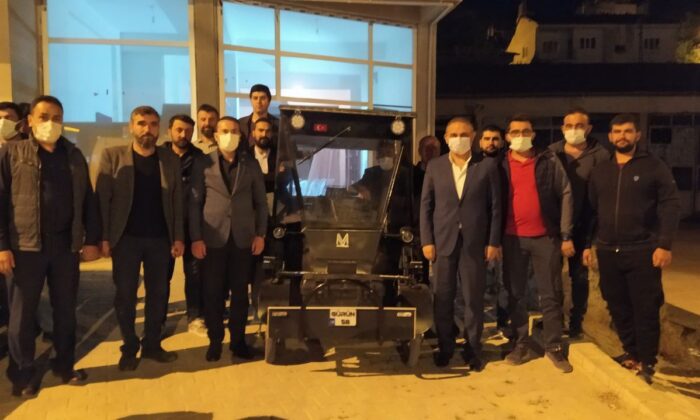 Sivas’ta üretildi, bu elektrikli otomobil kendi kendini şarj ediyor